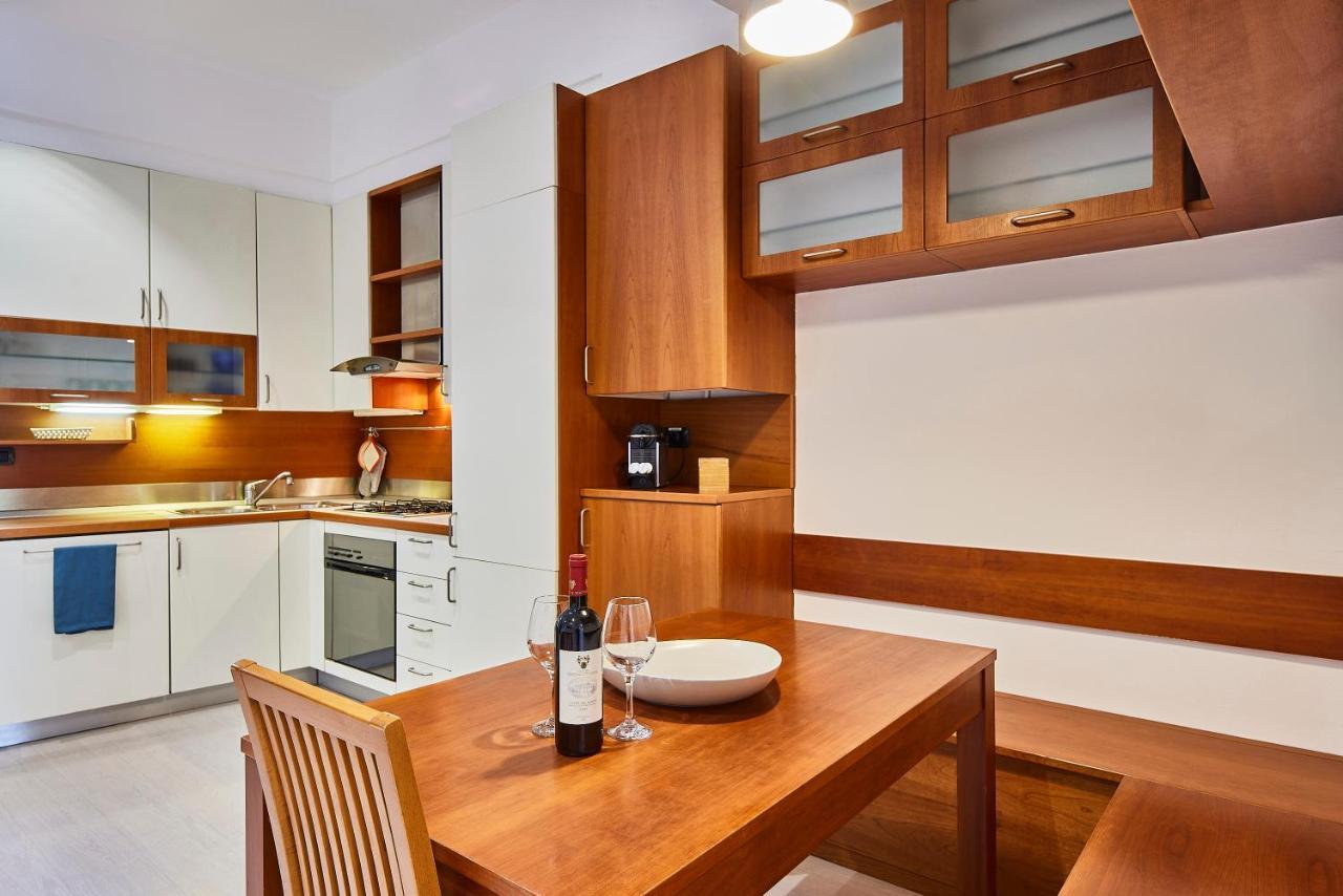 Sempione Luxury Suite - Exclusive Apartment Milan Bagian luar foto